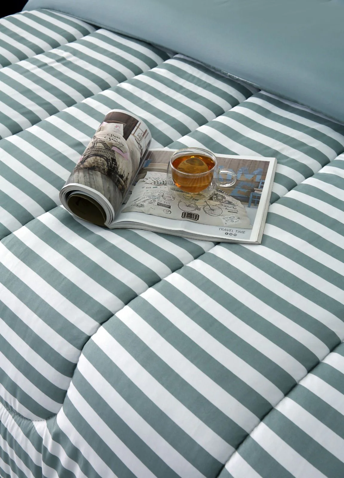 1 PC Double Winter Razai-Green Bold Stripes - Image 4