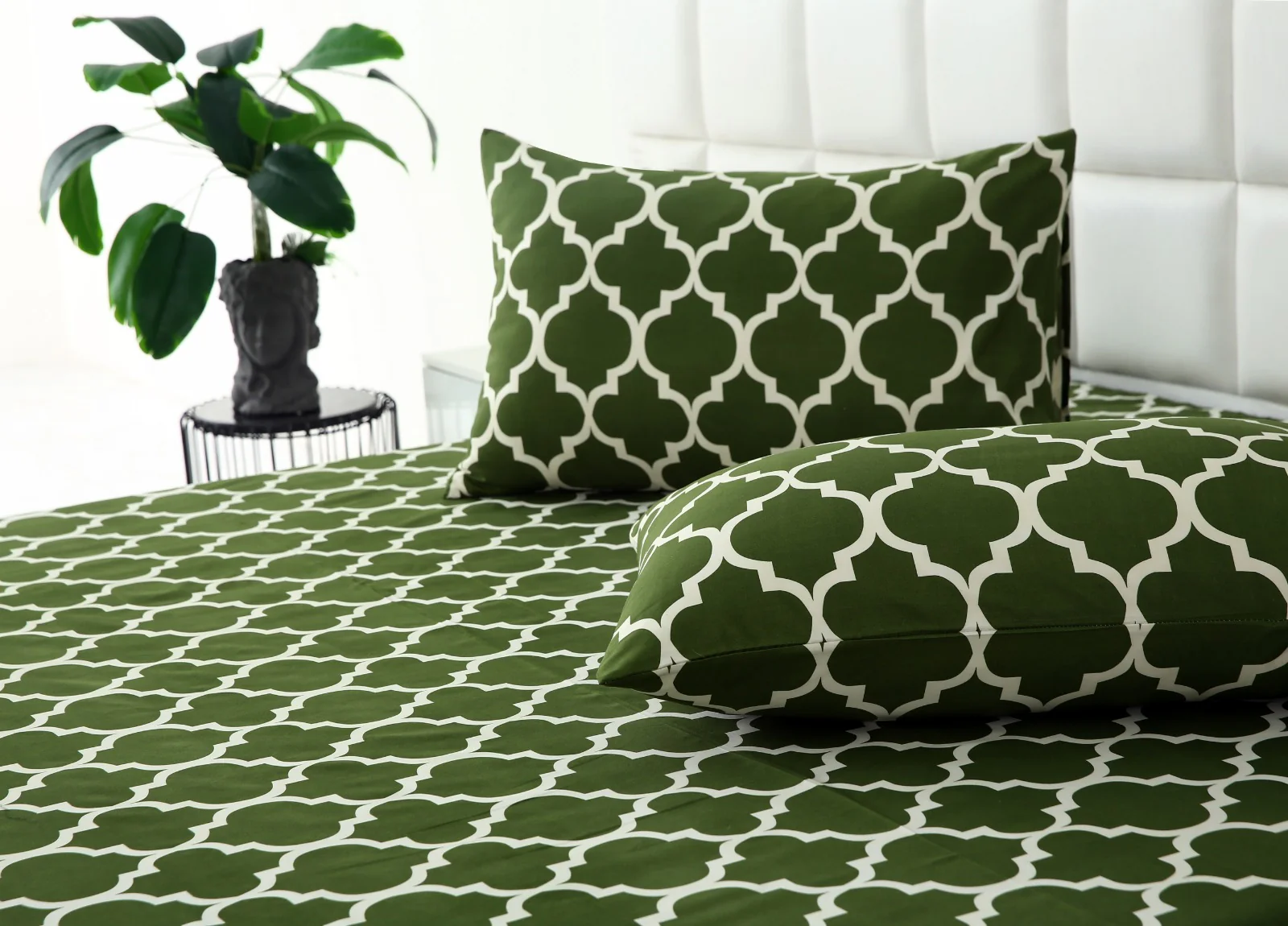3 PCs Bed Sheet-Olive Geometric - Image 4
