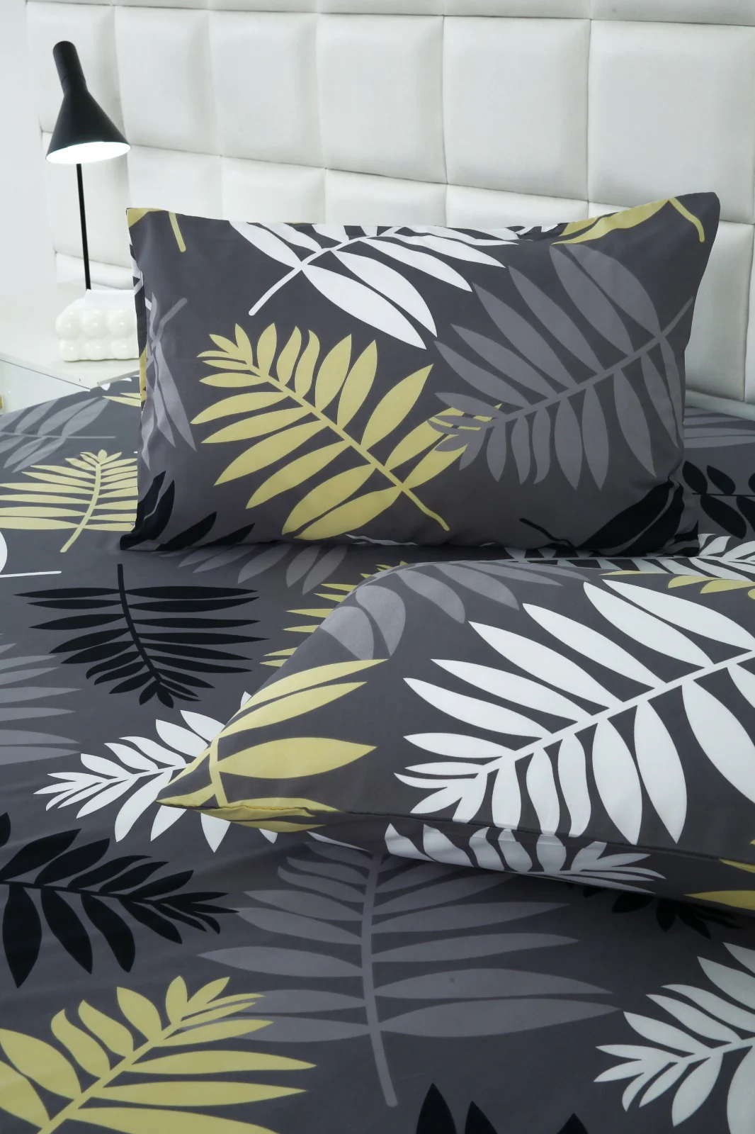 3 PCs Double Bed Sheet-Black Feathers - Image 7