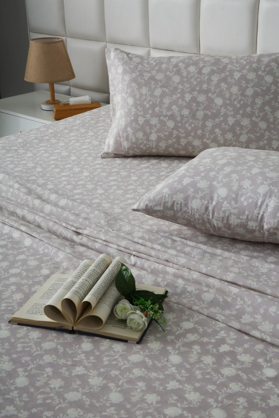 3 PCs Double Bed Sheet With Same Packing- Lily of the Valley - Image 5