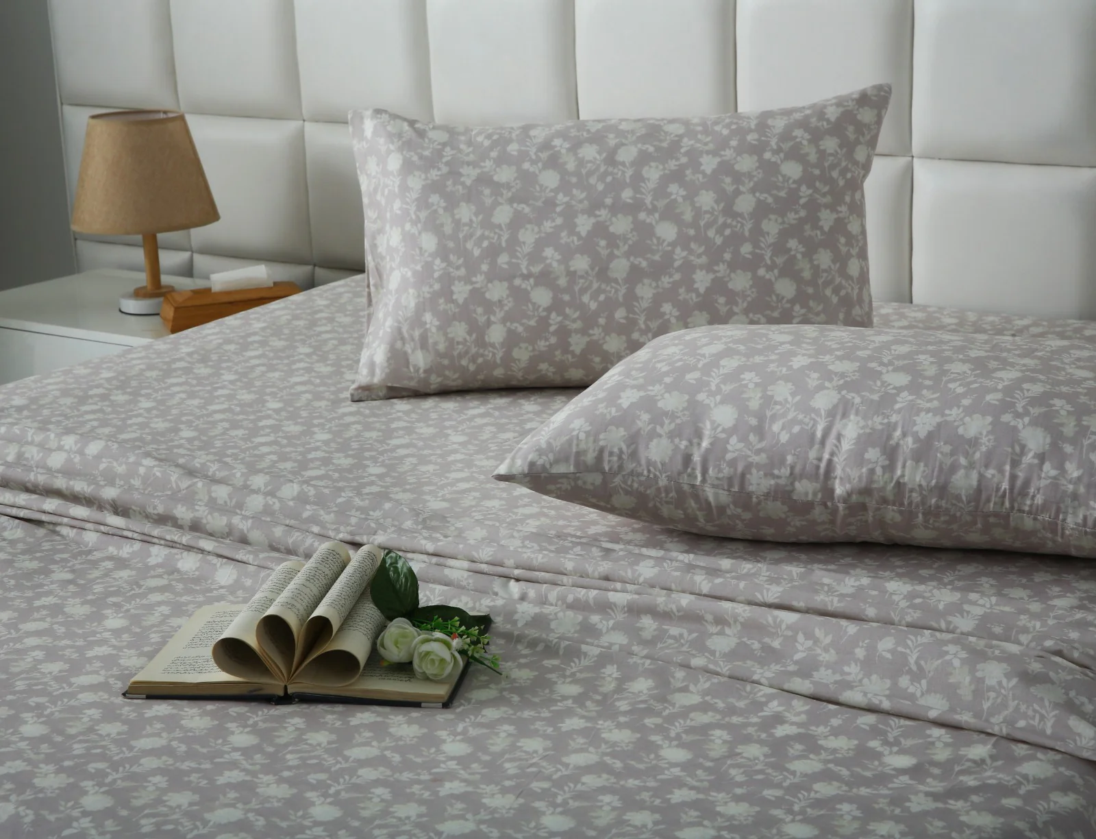 3 PCs Double Bed Sheet With Same Packing- Lily of the Valley - Image 6