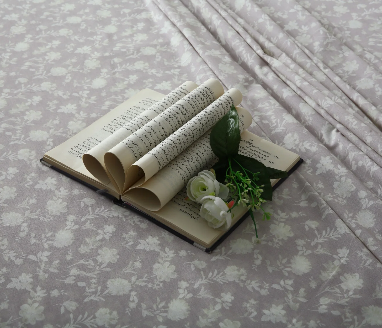 3 PCs Double Bed Sheet With Same Packing- Lily of the Valley - Image 8