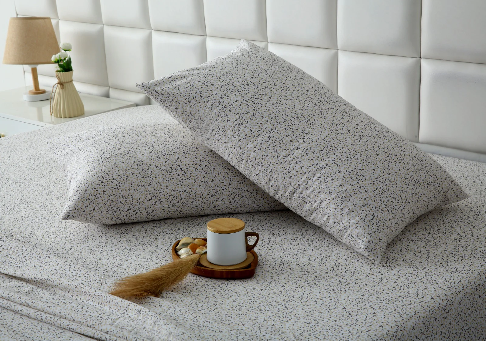 3 PCs Double Bed Sheet With Same Packing- Tiny Floret - Image 8
