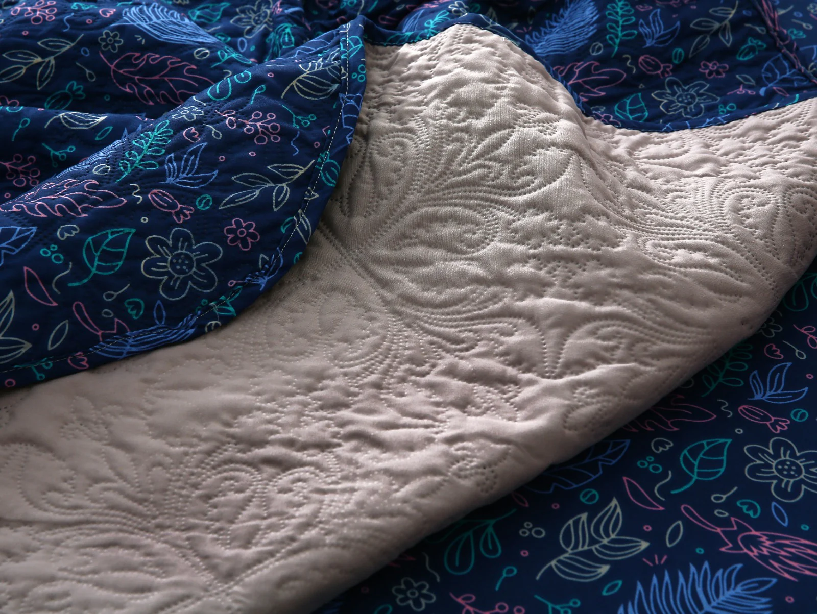 6 PCs Printed Bed Spread Set-Blue Lilly - Image 15