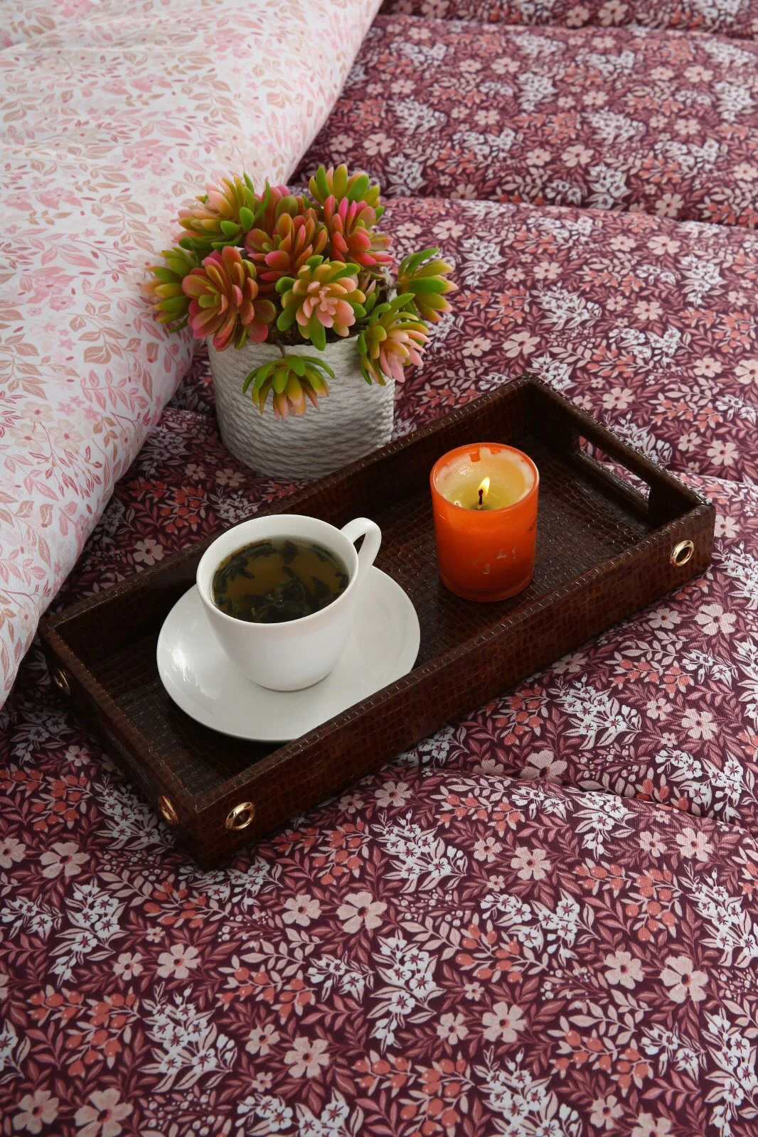 8 PCs Winter Razai Set-Daisy Day - Image 17