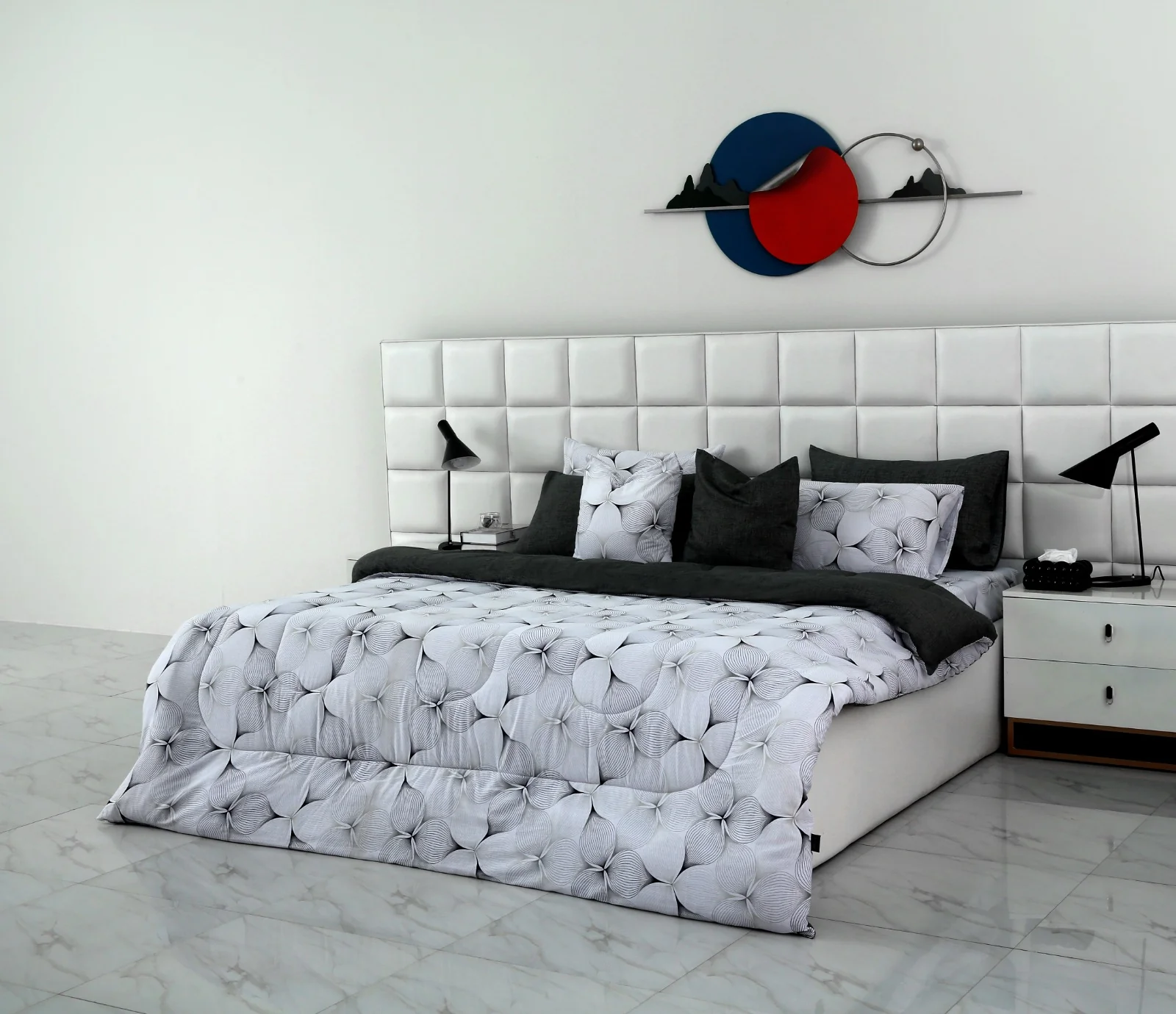 8 PCs Winter Razai Set-Pitch Grey - Image 2