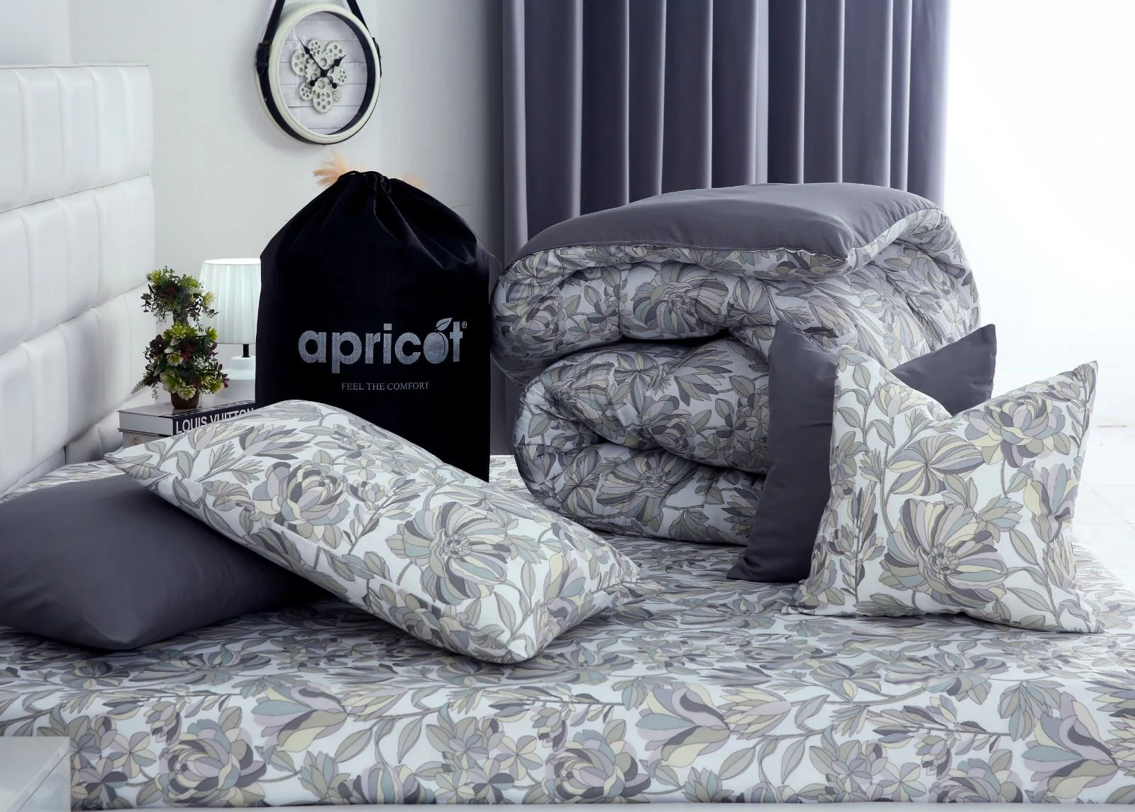8 PCs Winter Razai Set-Buds Floral(With Pastel Grey Reverse) - Image 8
