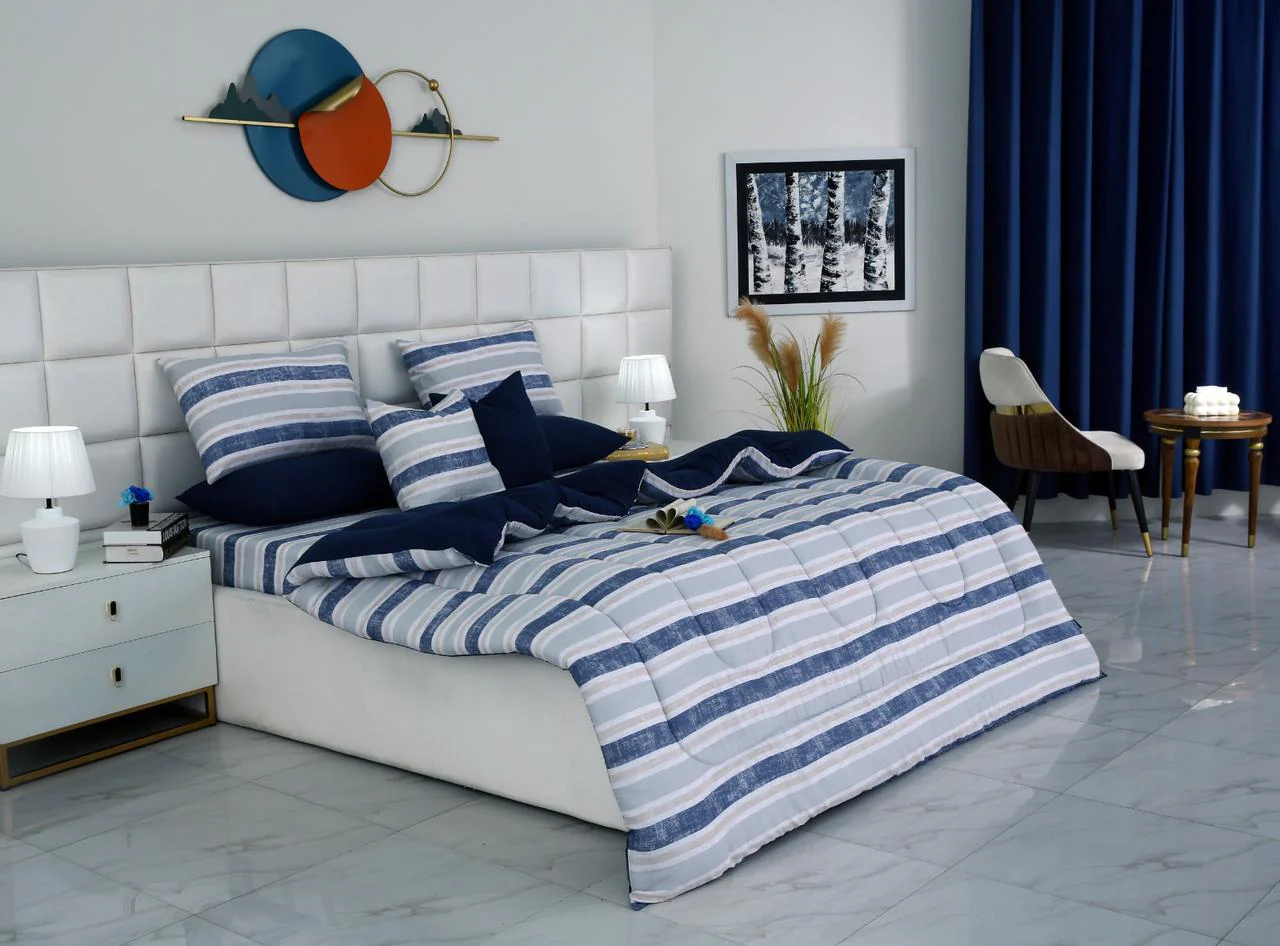 8 PCs Winter Razai Set-Chase Stripe - Image 12