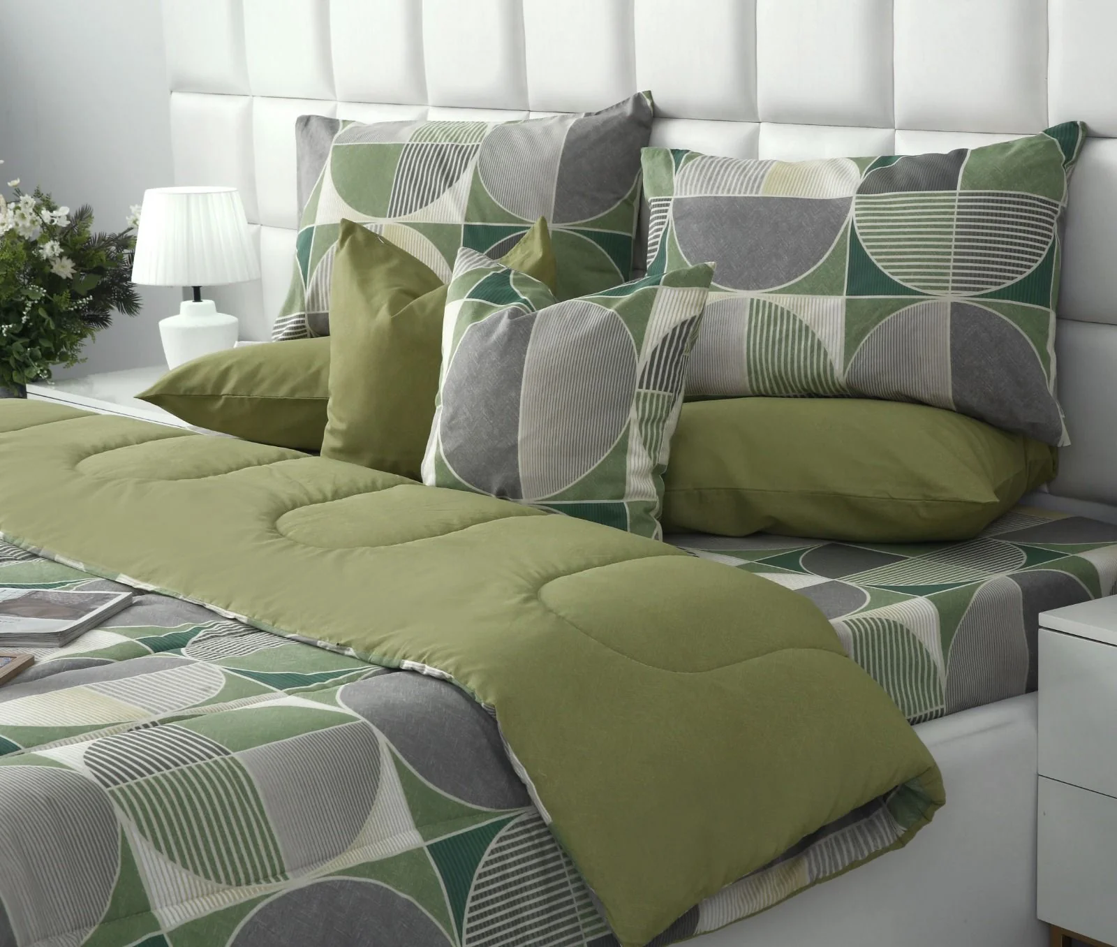 8 PCs Winter Razai Set-Neo Abstract - Image 8