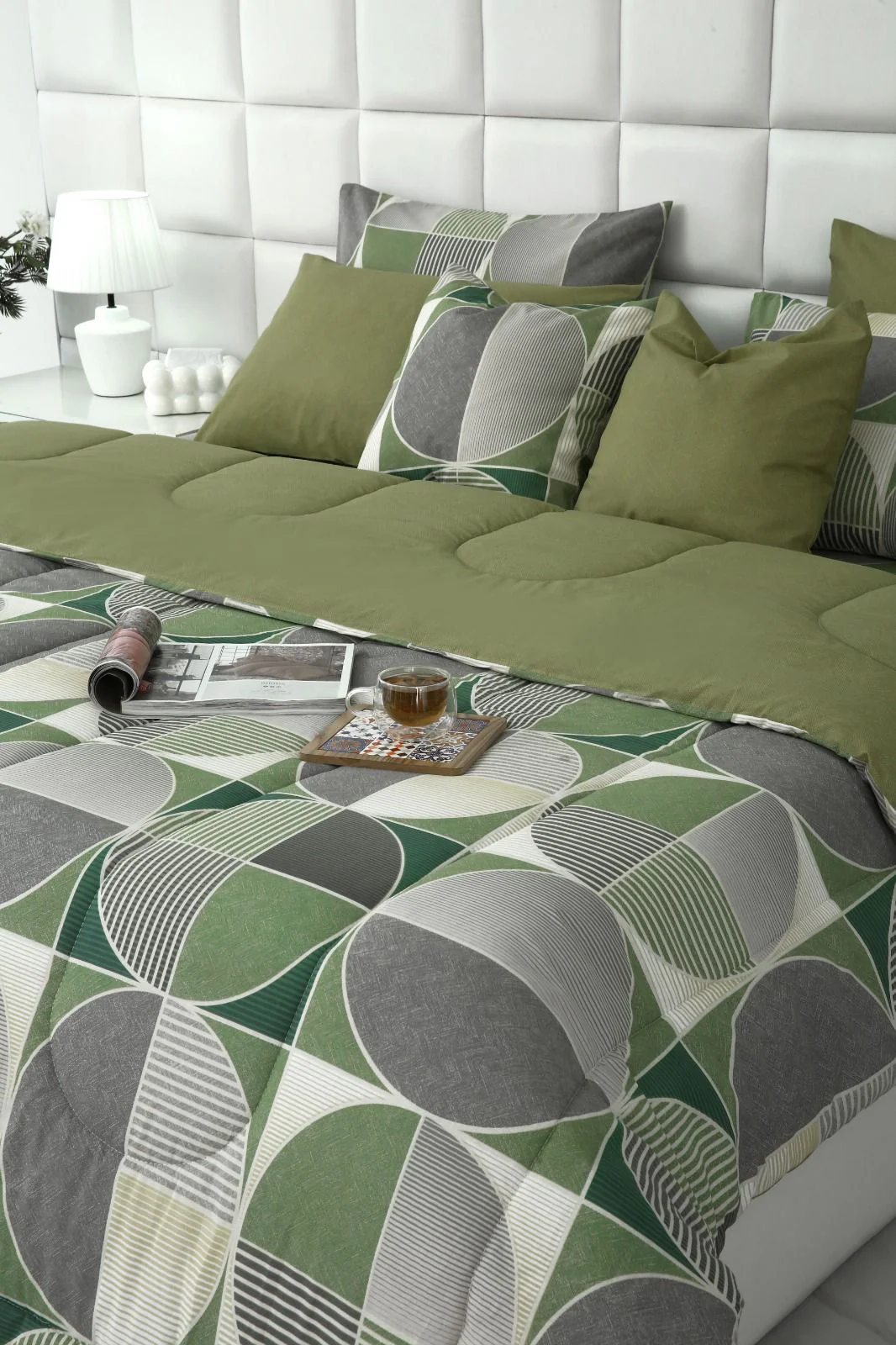 8 PCs Winter Razai Set-Neo Abstract - Image 9
