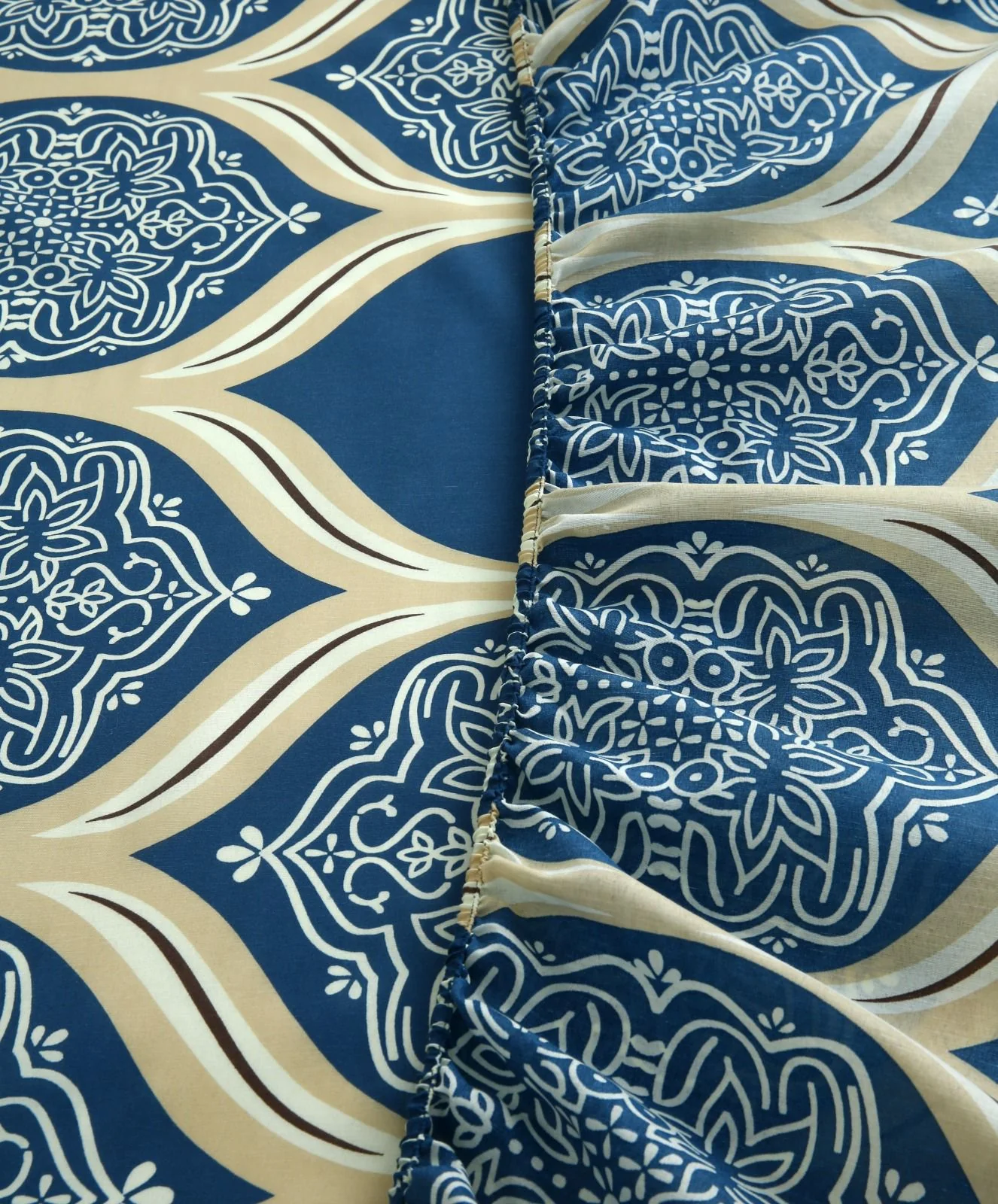 Fitted Bed Sheet-Damask Pattern - Image 2
