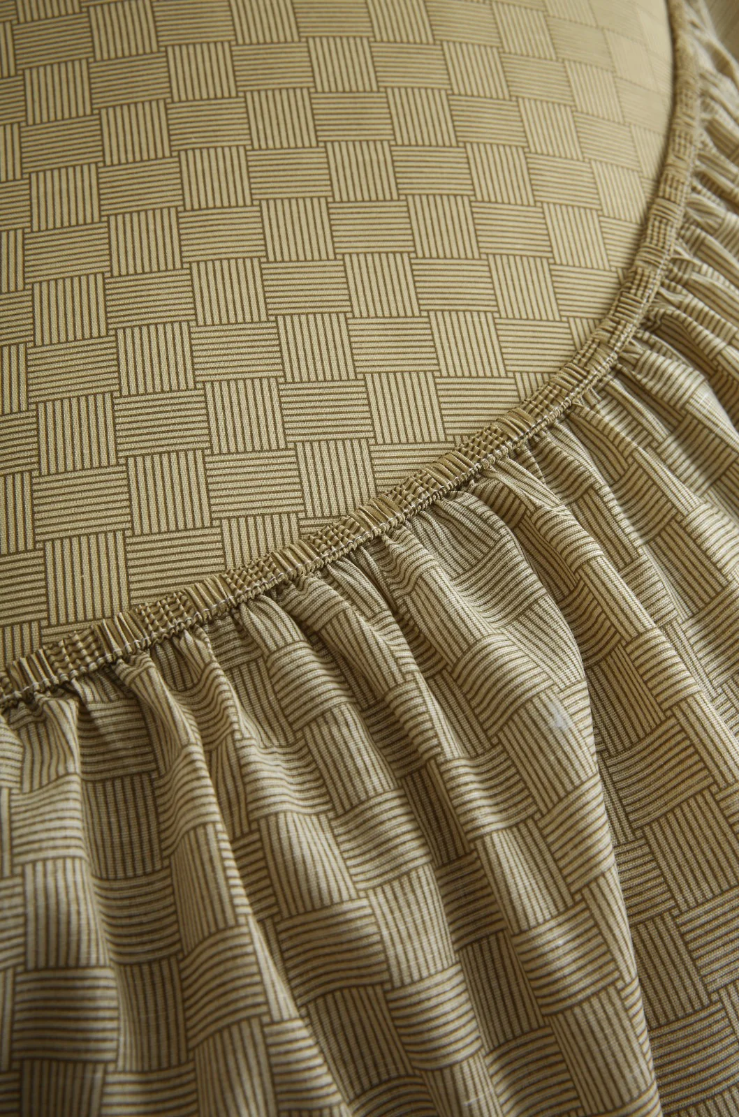 Fitted Bed Sheet- FT007 - Image 2
