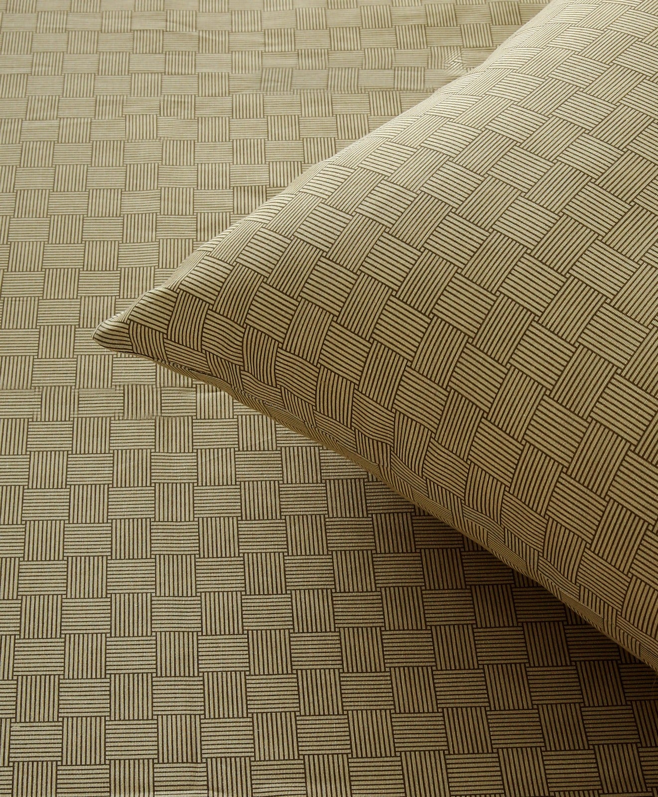 Fitted Bed Sheet- FT007 - Image 3