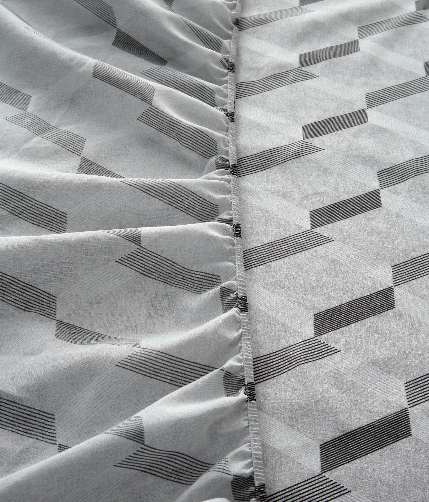 Fitted Bed Sheet-Sliver Triangles - Image 2