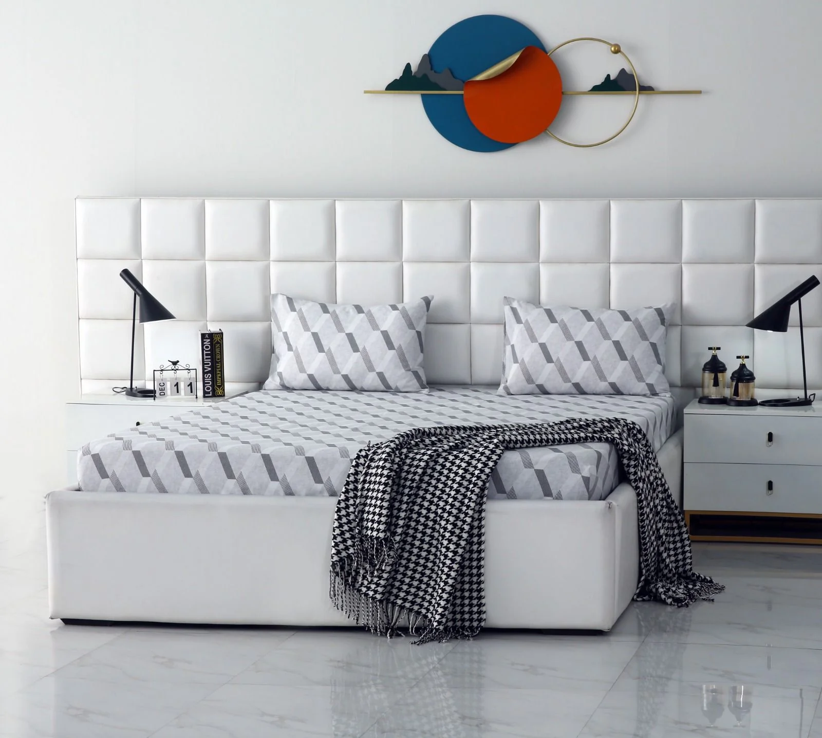 Fitted Bed Sheet-Sliver Triangles - Image 7