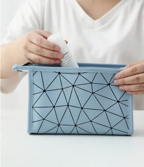 Geometric Diamond Grid PU Frosted Makeup Bag - Image 8