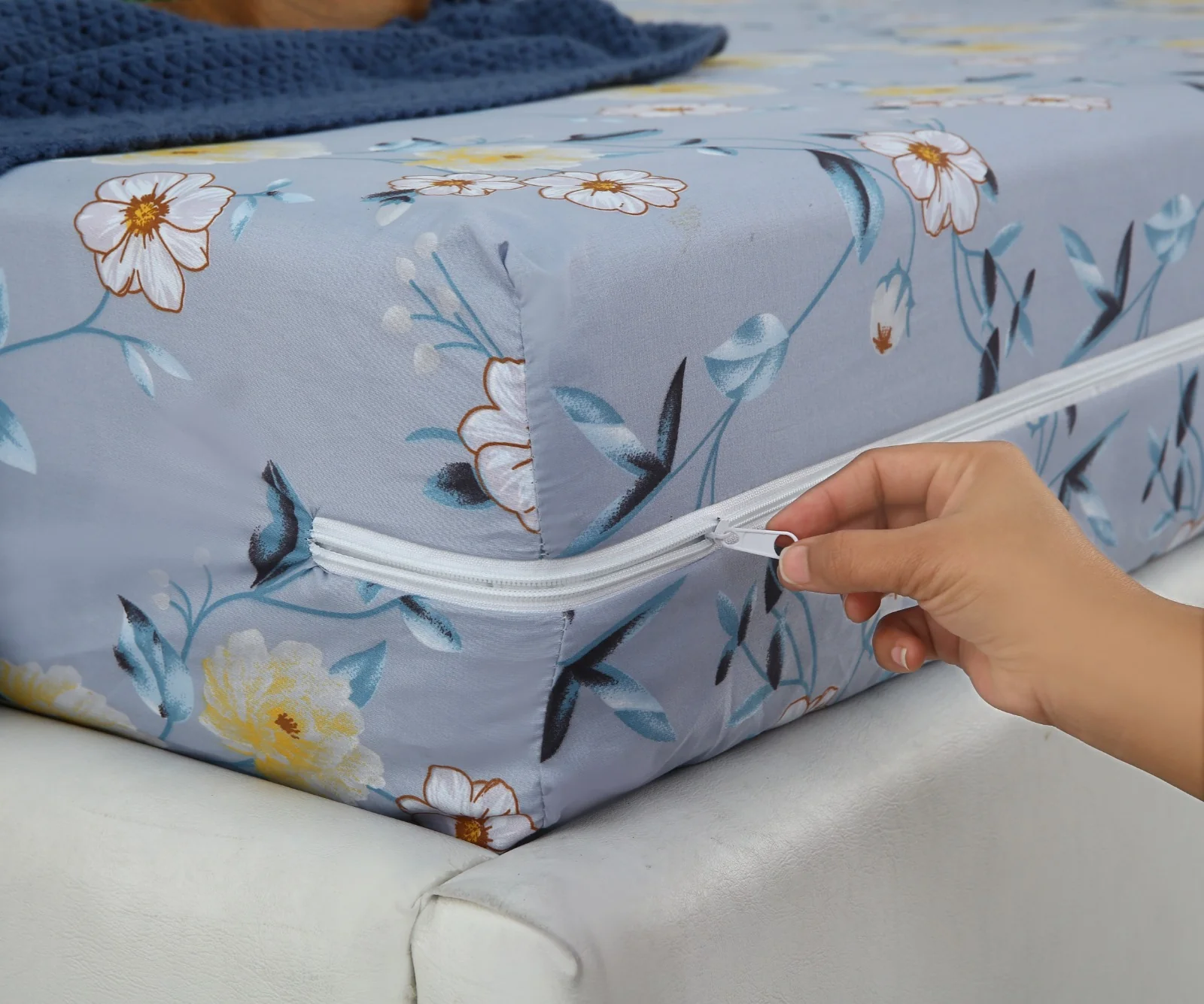 Zipper Mattress Cover Printed-Iceberg Flower - Image 5
